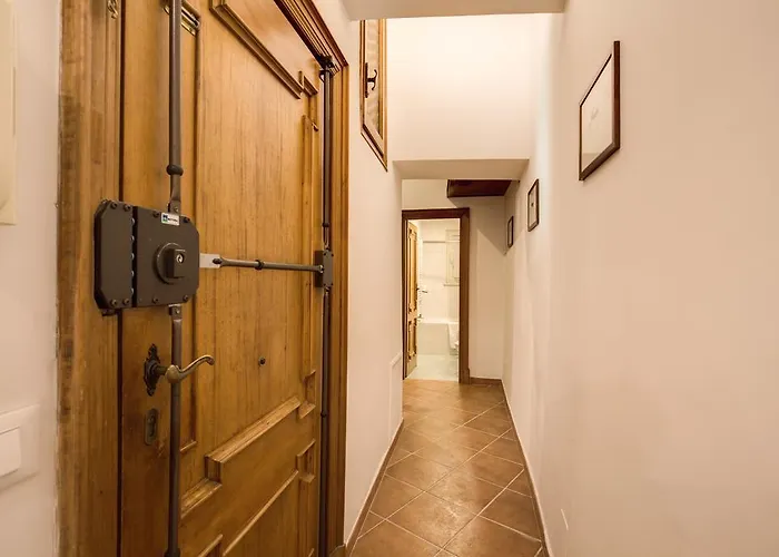 Apartment Navona Flowers