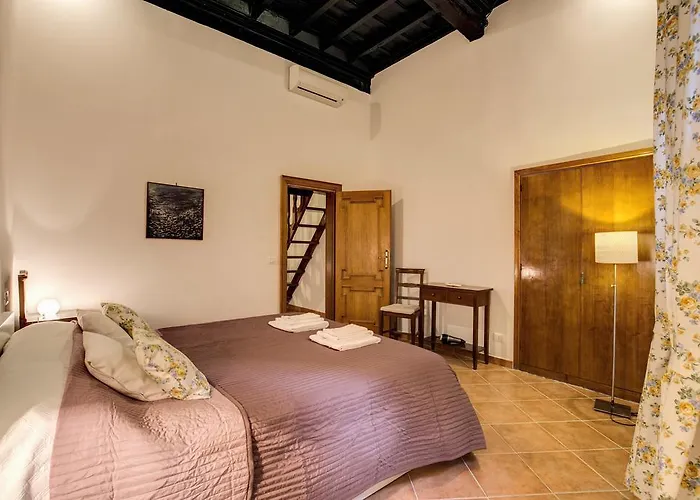 Navona Flowers Apartment